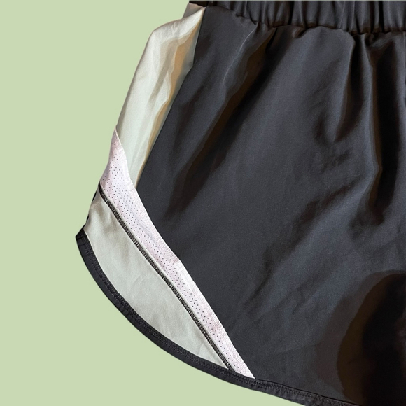 Women's Sweaty Betty Running Shorts, M, Black & Green - Picture 6 of 16